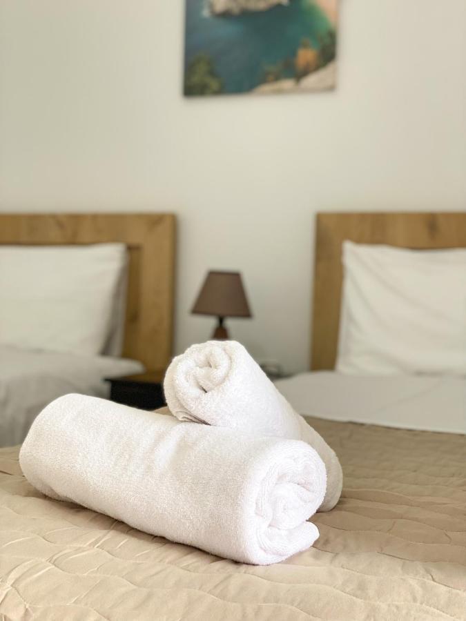 Acta'S Rooms Himare Exterior foto